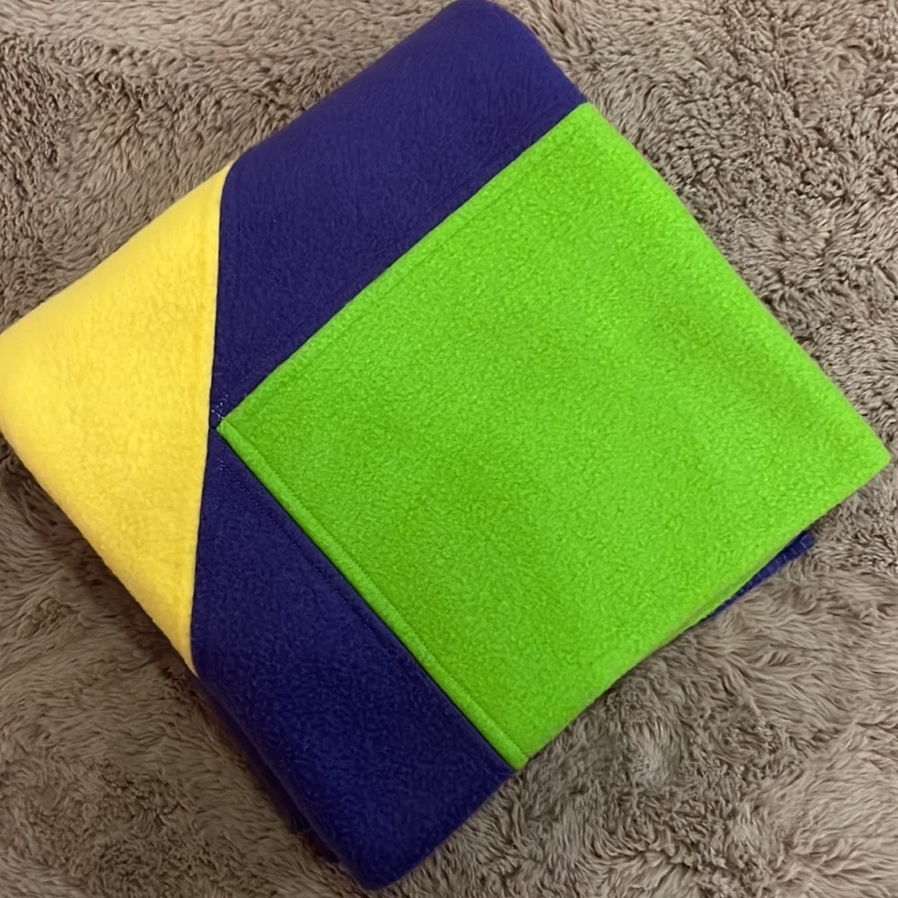 Mardi Gras geometric design yellow purple green felt blanket throw 51” square​​ - Picture 5 of 7